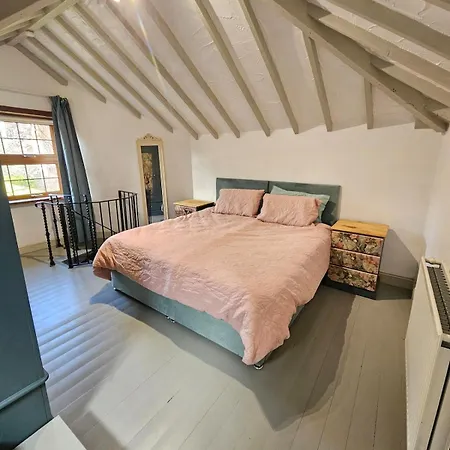 The Coach House, Appartement