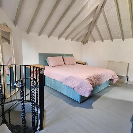 The Coach House, York